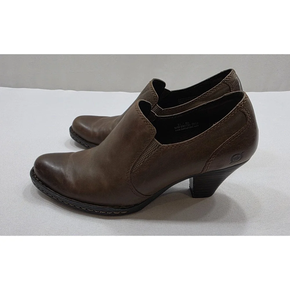 Born Gertrude Women's Brown Leather Bootie. Size 8.5